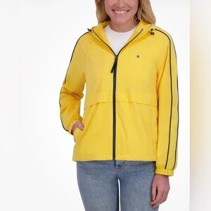 Tommy Hilfiger Women's Windbreaker
Jacket, Lightweight Spring Jacket